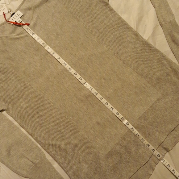 Bow back tunic length sweater - Picture 10 of 14